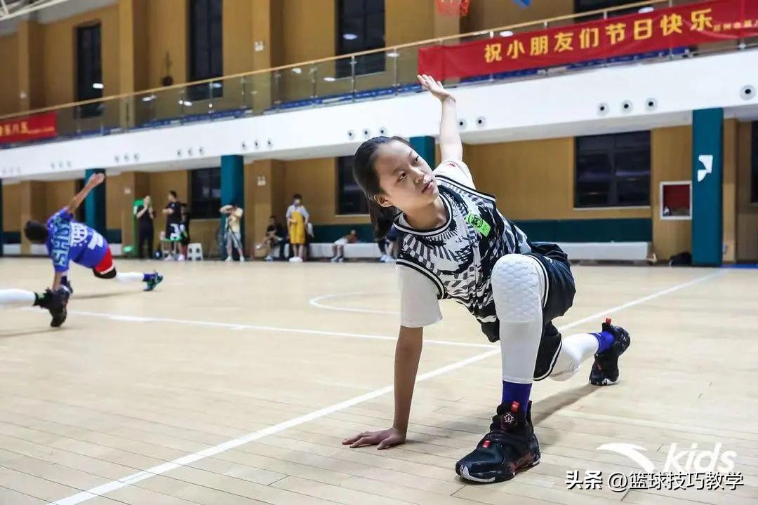 篮球规则是什么意思_篮球规则一年级_篮球规则分类