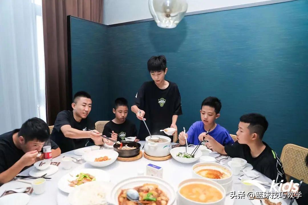 篮球规则分类_篮球规则是什么意思_篮球规则一年级